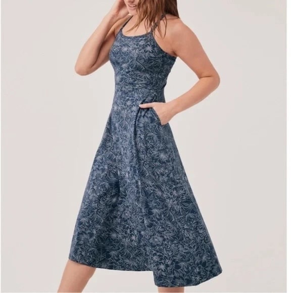 Pact Dresses & Skirts - Pact Fit & Flare Midi Organic Cotton Dress Blue Embossed Floral Medium